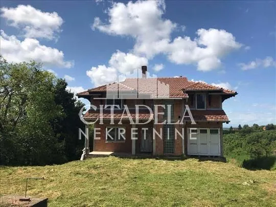 Prodaja, kuća, 316m², Lisović, Barajevo