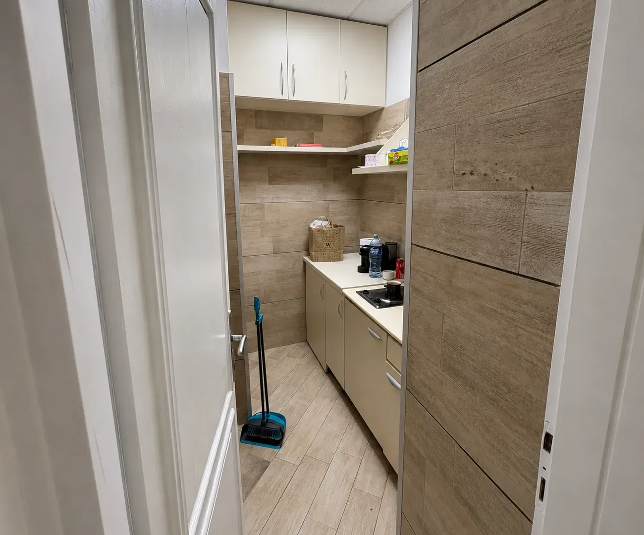 Rent, office space, 55m², Stari Grad Kotor, Kotor