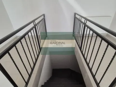 Rent, office space, 75m², Jagodina, Srbija - image 10