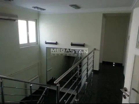 Prodaja, poslovni prostor, 370m², Lekino Brdo, Voždovac Sve Podlokacije - image 3