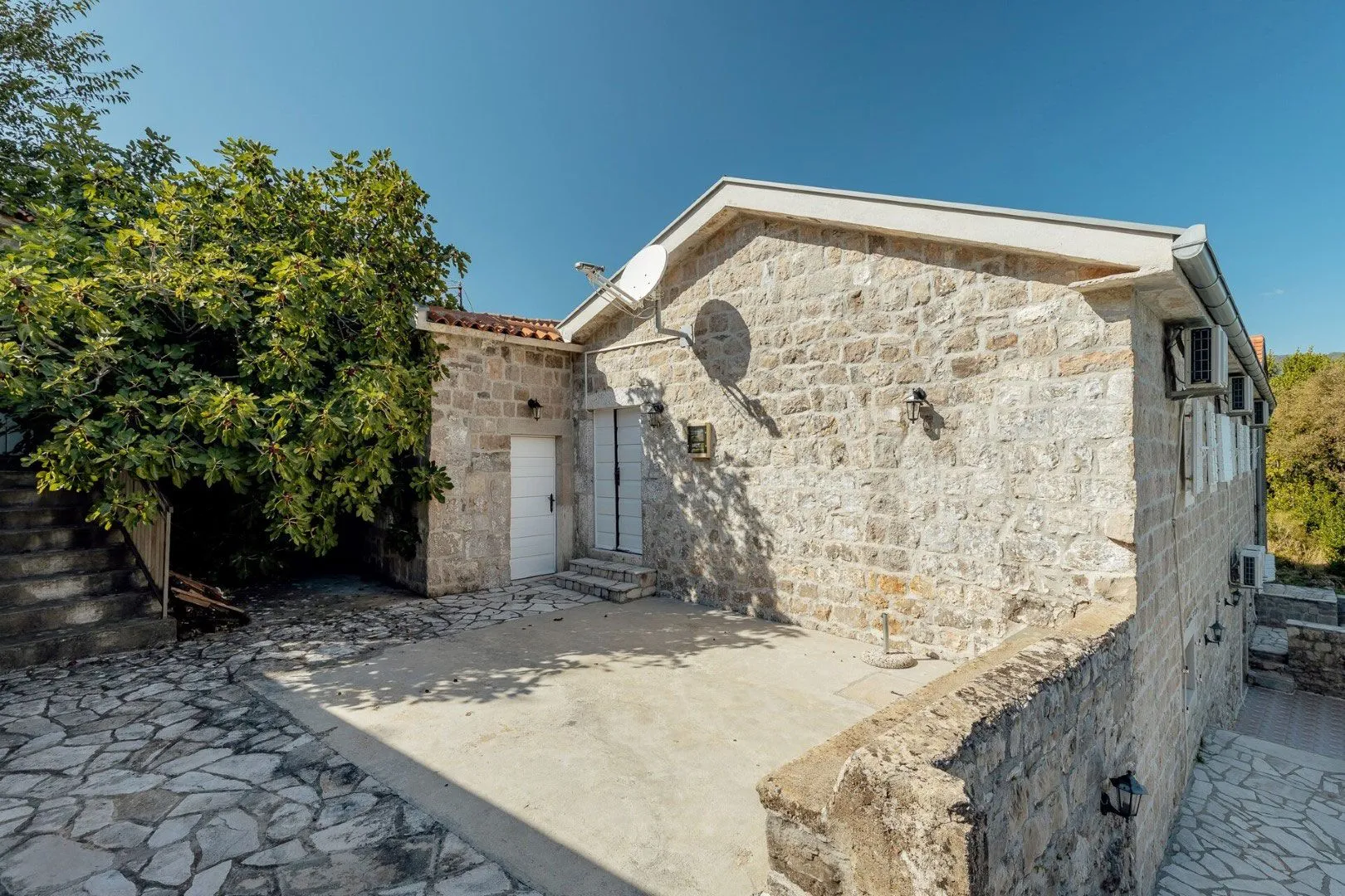 Prodaja, kuća, 176m², Herceg Novi, Crna Gora
