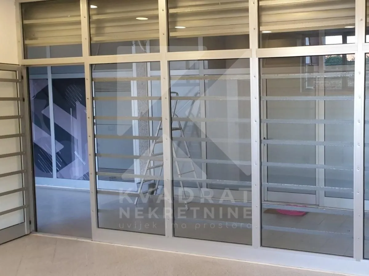 Rent, office space, 24m², Pobrežje, Podgorica