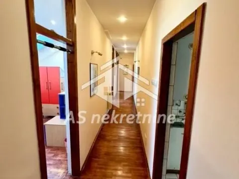 Rent, apartment, 200m², Stari Grad, Beograd - image 16