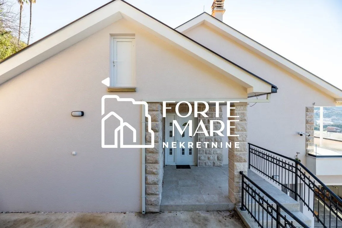 Prodaja, kuća, 220m², Zelenika, Herceg Novi