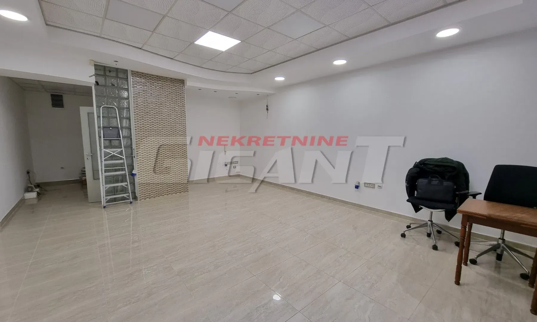 Prodaja, poslovni prostor, 47m², Voždovac Sve Podlokacije, Beograd