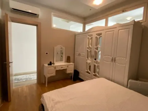 Sale, two bedroom apartment, 120m², Budva, Crna Gora - image 11