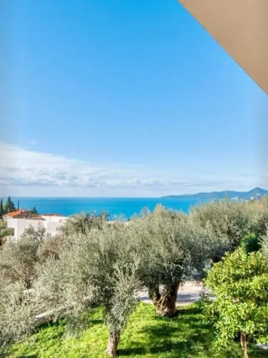 Rent, house, 250m², Reževići, Budva