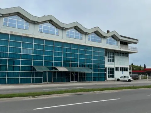 Izdavanje, poslovni prostor, 2500m², Zeta, Podgorica - image 9