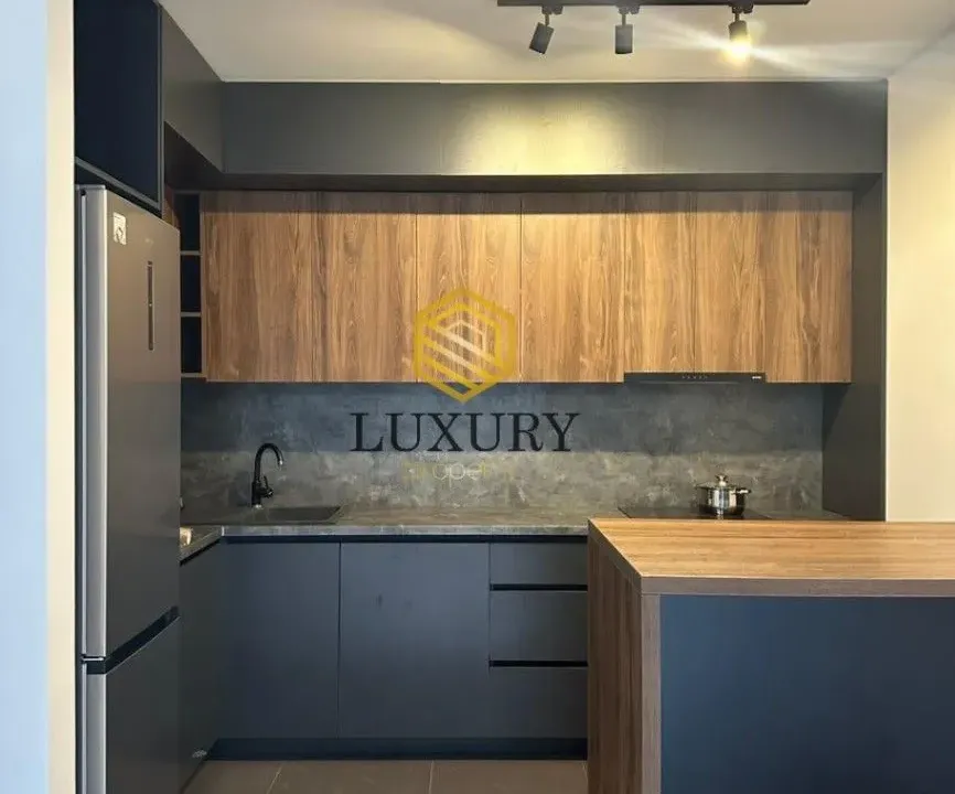 Izdavanje, poslovni prostor, 73m², Master Kvart, Podgorica