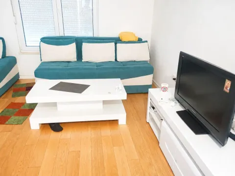 Rent, studio apartment, 33m², Podgorica, Crna Gora - image 4