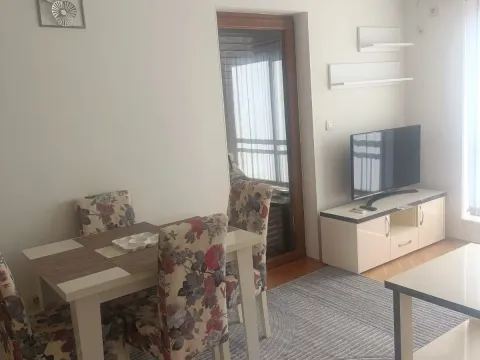Rent, one bedroom apartment, 45m², Baošići, Herceg Novi - image 6