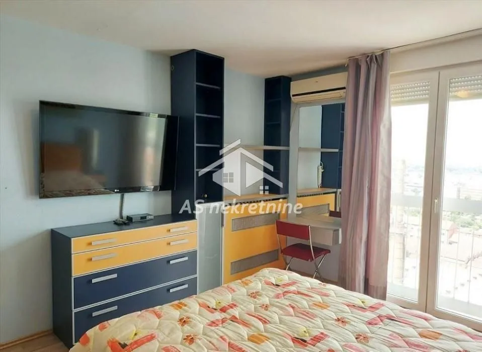 Rent, four bedroom apartment, 115m², Hala Pionir, Palilula Sve Podlokacije