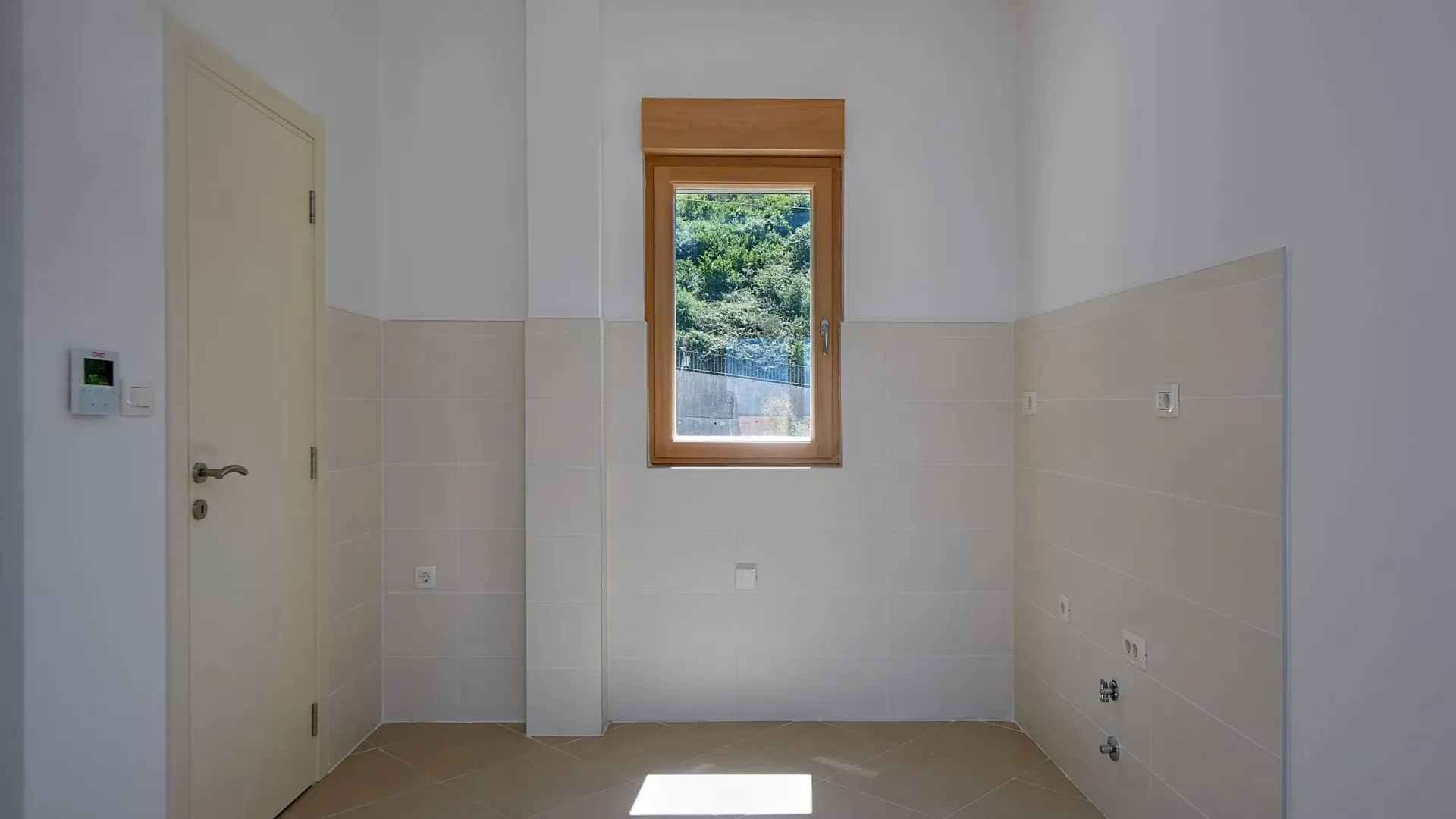 Sale, three bedroom apartment, 62m², Dobrota, Kotor