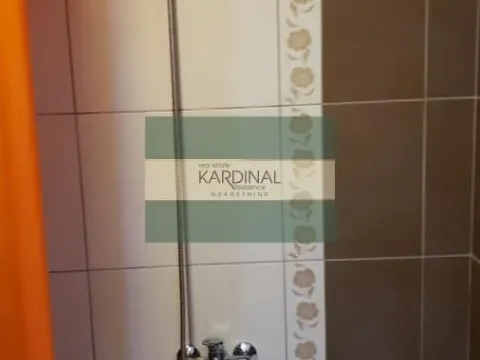 Izdavanje, trosoban stan, 73m², Centar, Jagodina - image 10