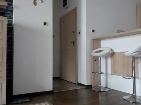 Stan in Adamovićevo Naselje