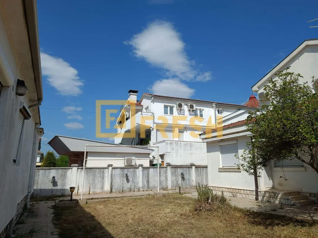 Prodaja, kuća, 380m², Masline, Podgorica