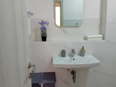 Prodaja, dvosoban stan, 74m², Đenovići, Herceg Novi - image 11