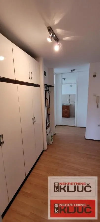 Izdavanje, dvosoban stan, 52m², Liman 3, Novi Sad Sve Podlokacije