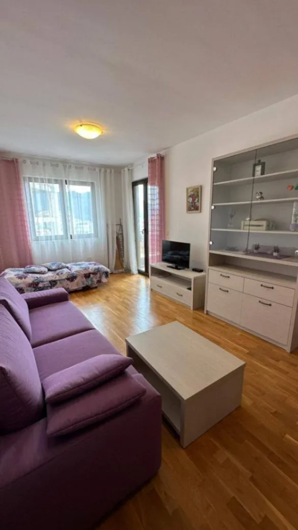 Rent, apartment, 50m², Bečići, Budva