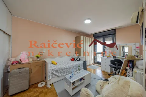 Prodaja, četvorosoban stan, 108m², Rakovica, Beograd - image 14