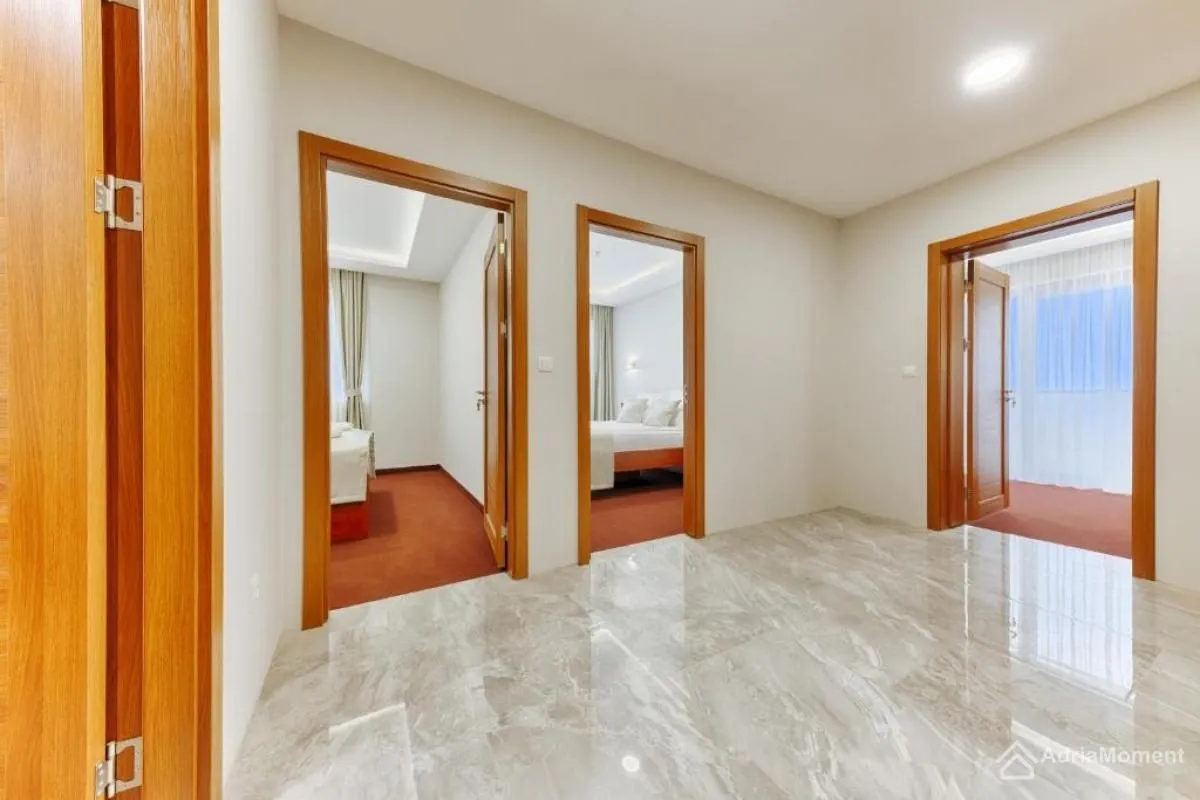 Sale, office space, 5000m², Dobra Voda, Bar