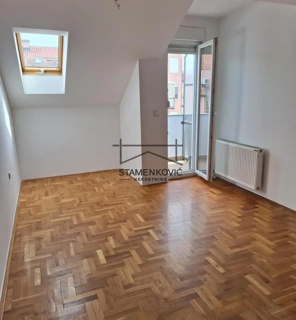 Prodaja, garsonjera, 24m², Nova Detelinara, Novi Sad Sve Podlokacije