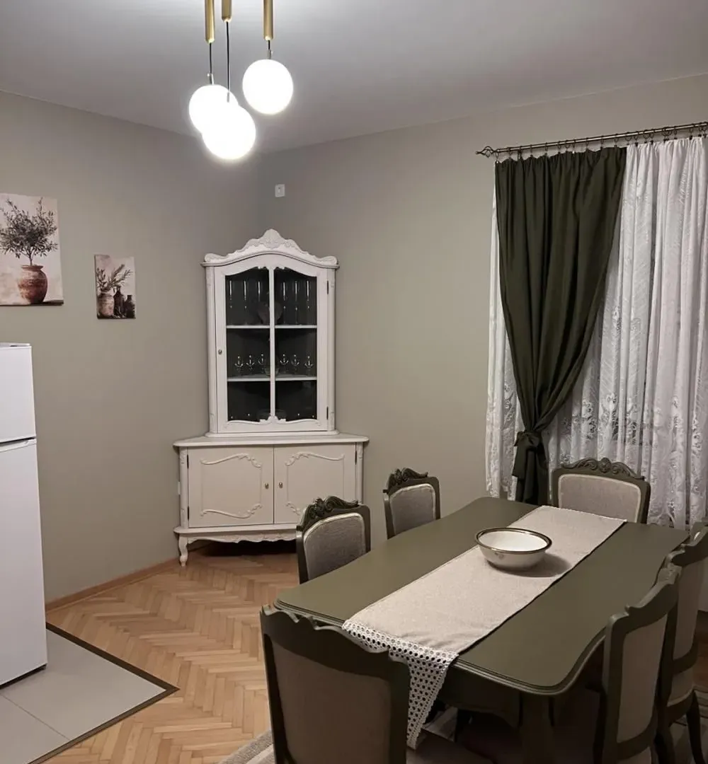 Prodaja, dvosoban stan, 53m², Centar, Vrnjačka Banja