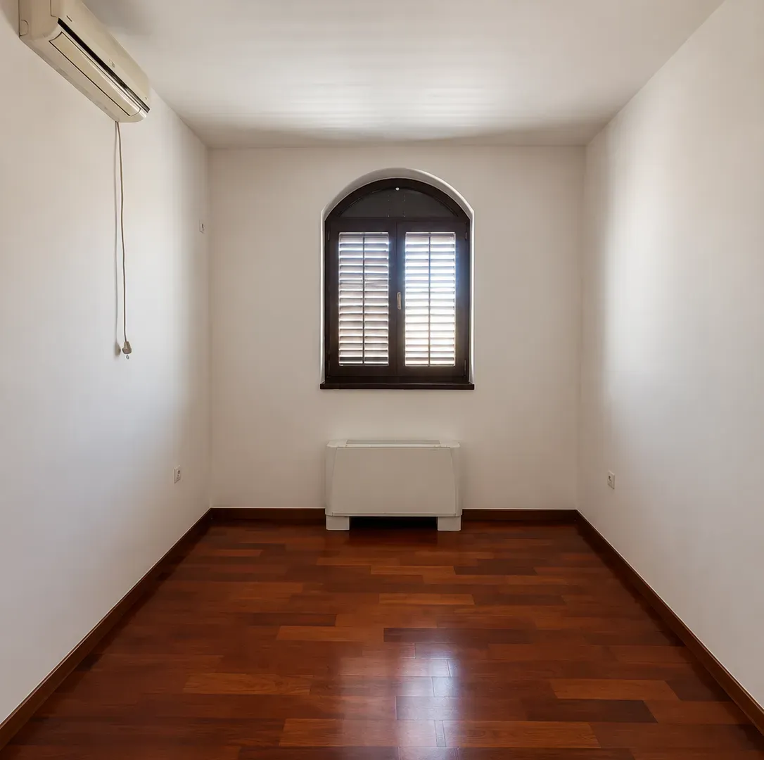 Rent, house, 340m², Tološi, Podgorica