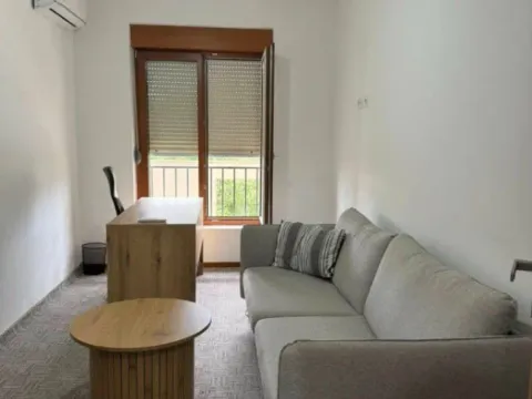 Izdavanje, dvosoban stan, 70m², Master Kvart, Podgorica - image 5