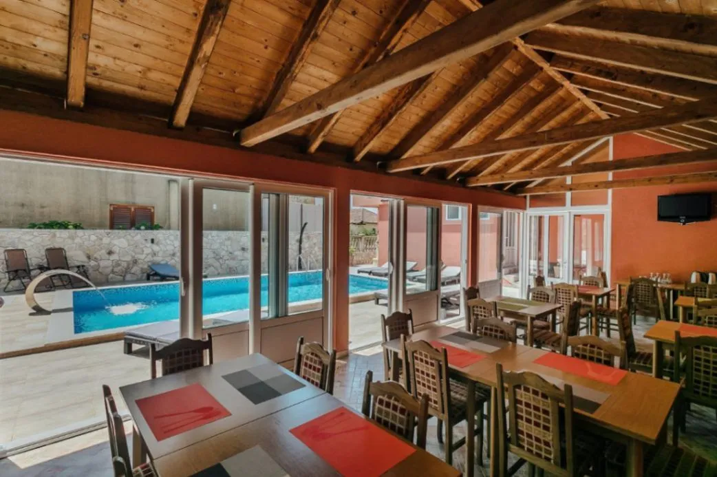 Prodaja, kuća, 780m², Zelenika, Herceg Novi