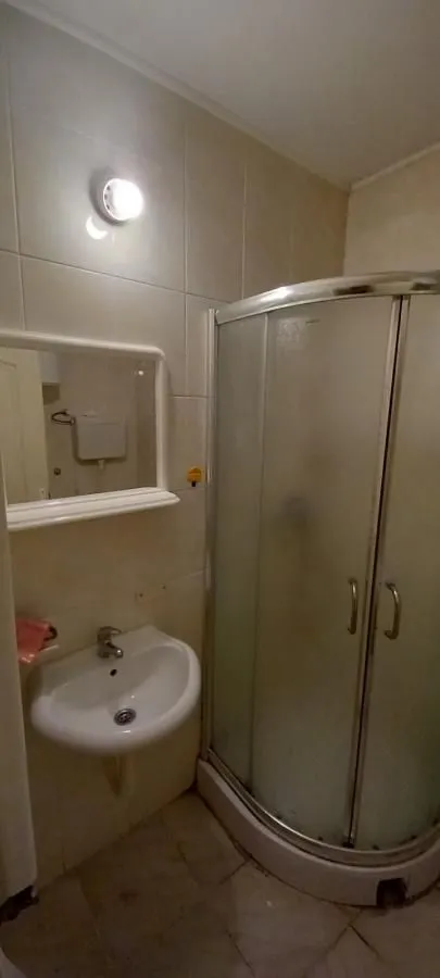 Izdavanje, jednosoban stan, 40m², Centar, Niš