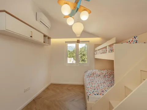 Izdavanje, trosoban stan, 149m², Donja Lastva, Tivat - image 26