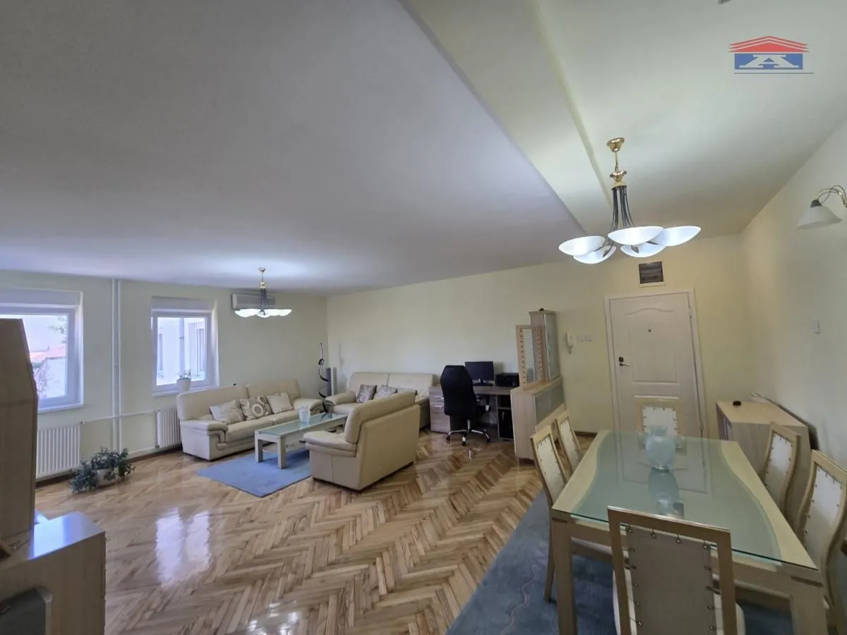 Prodaja, trosoban stan, 80m², Adamovićevo Naselje, Novi Sad Sve Podlokacije