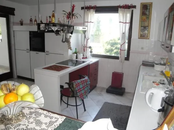 Sale, house, 216m², Bar, Crna Gora