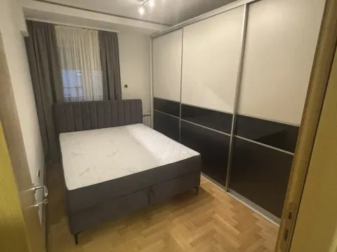 Izdavanje, jednosoban stan, 50m², Stari grad, Novi Sad - image 6