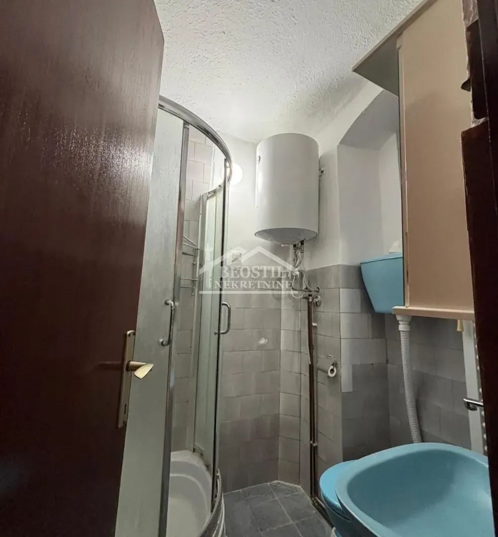 Prodaja, trosoban stan, 70m², Centar, Pančevo