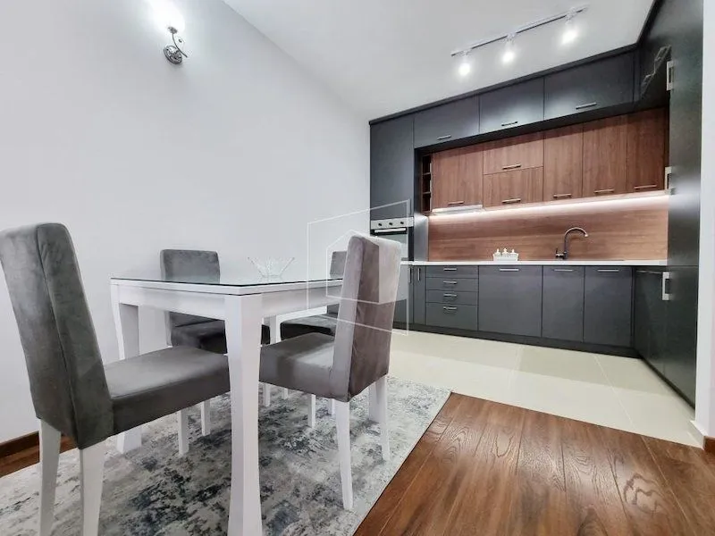 Izdavanje, dvosoban stan, 69m², Master Kvart, Podgorica