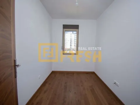 Izdavanje, trosoban stan, 80m², City Kvart, Podgorica - image 9