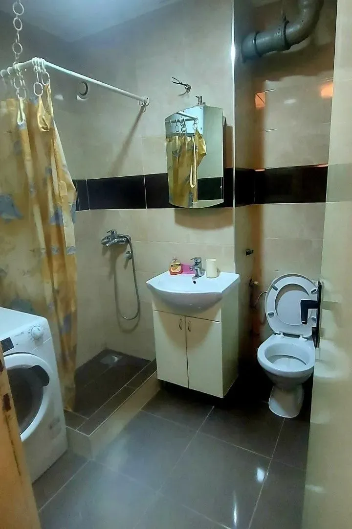 Izdavanje, četvorosoban stan, 120m², Zvezdara Sve Podlokacije, Beograd