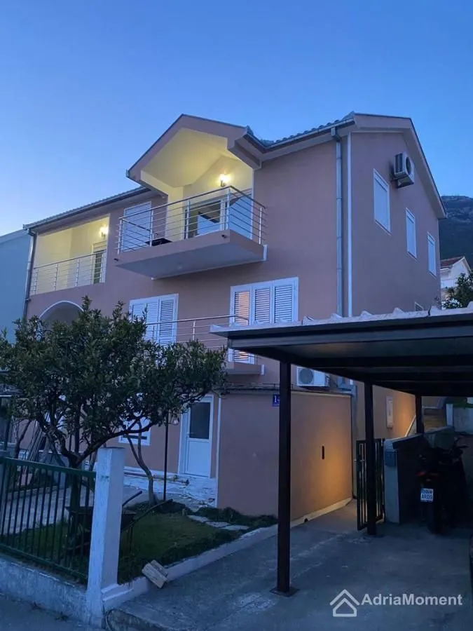 Prodaja, kuća, 275m², Đenovići, Herceg Novi