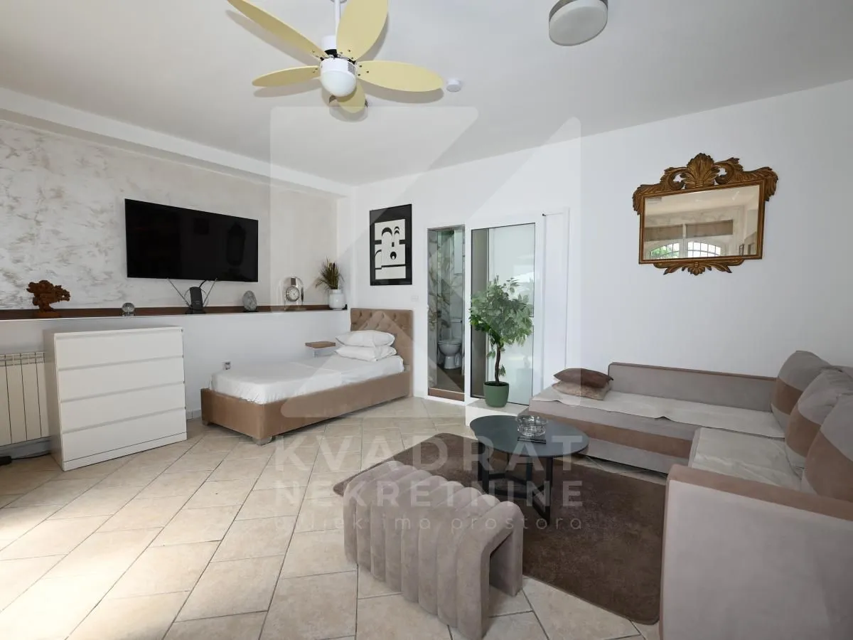 Rent, studio apartment, 35m², Stara Varoš, Podgorica
