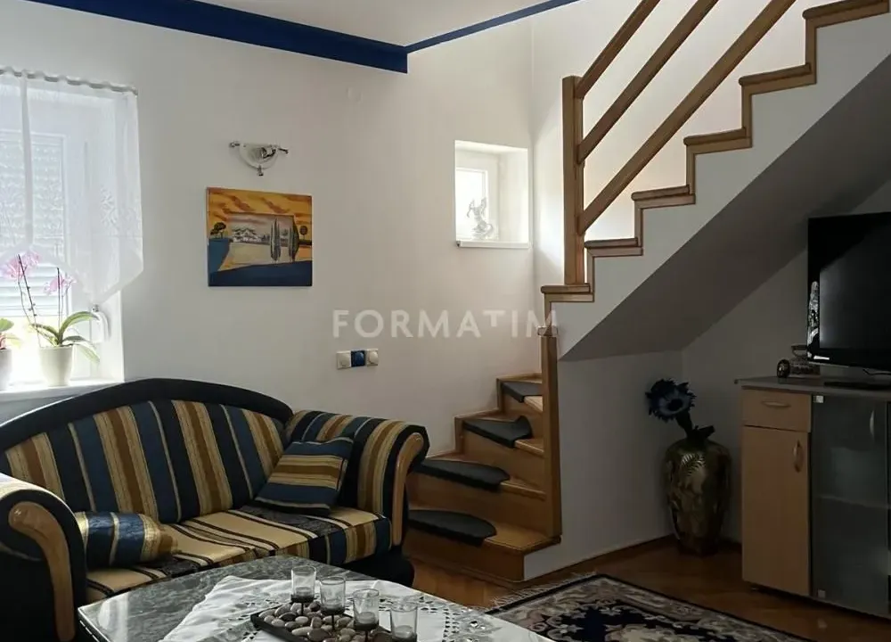 Izdavanje, kuća, 180m², Palilula Sve Podlokacije, Beograd