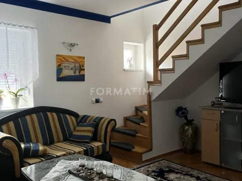 Rent, house, 180m², Palilula Sve Podlokacije, Beograd