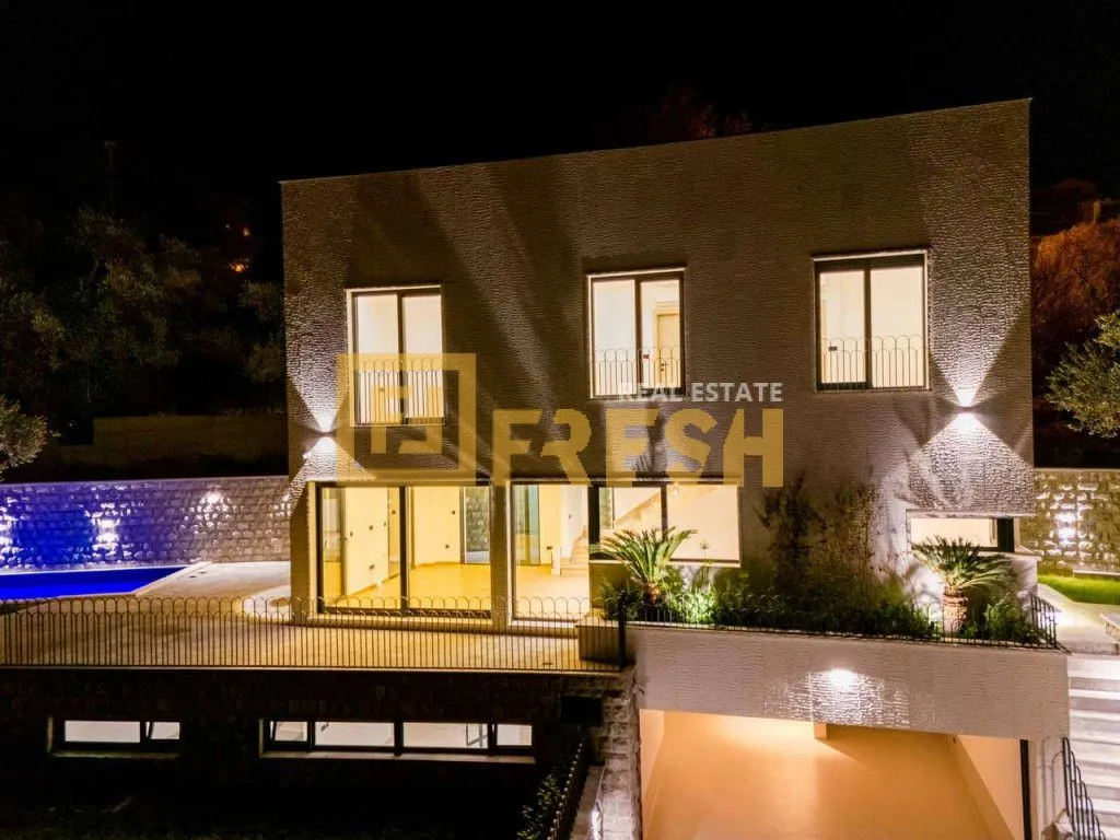 Sale, house, 240m², Budva, Crna Gora