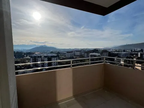 Izdavanje, dvosoban stan, 71m², Central Point, Podgorica - image 4