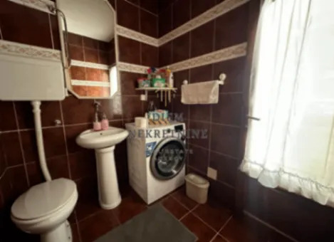 Izdavanje, kuća, 270m², Masline, Podgorica - image 3