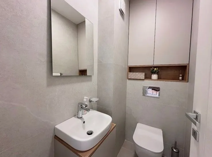 Izdavanje, dvosoban stan, 60m², Pobrežje, Podgorica