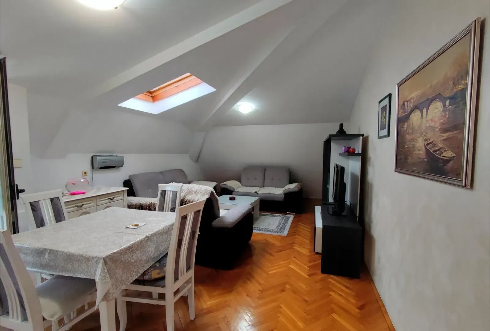 Prodaja, dvosoban stan, 77m², Ljubović, Podgorica