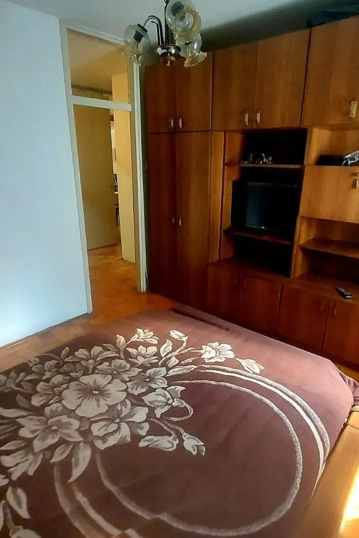 Izdavanje, četvorosoban stan, 120m², Zvezdara Sve Podlokacije, Beograd