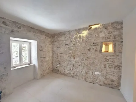 Prodaja, jednosoban stan, 57m², Perast, Kotor - image 5